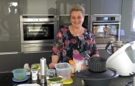 Kochen – Rohkostsalat, Vollwertbrötchen, Aufstrich  (Renate Ruetz)