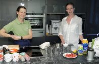 Kochen – Buttermilch-Creme und Erdäpfel-Gulasch (Christine und Maria Schnegg)
